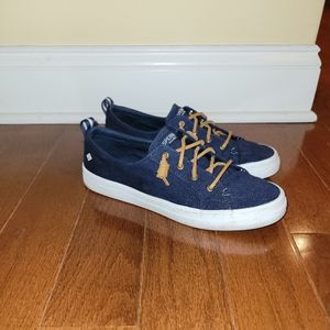 Sperry Crest Vibe Canvas Sneaker
